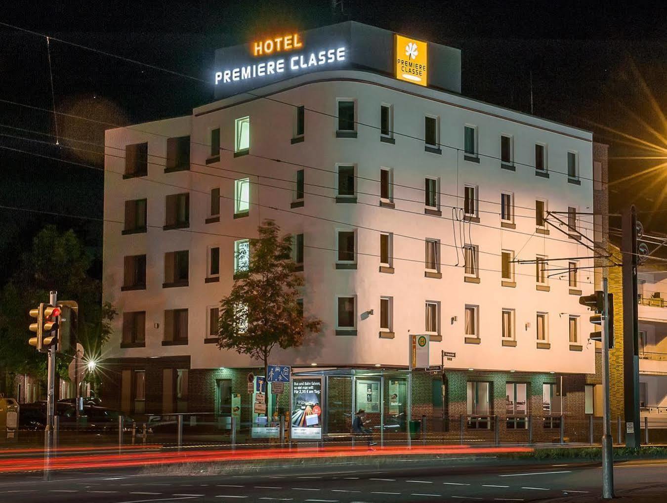 B&B Hotel Duesseldorf City-Sued Exterior foto